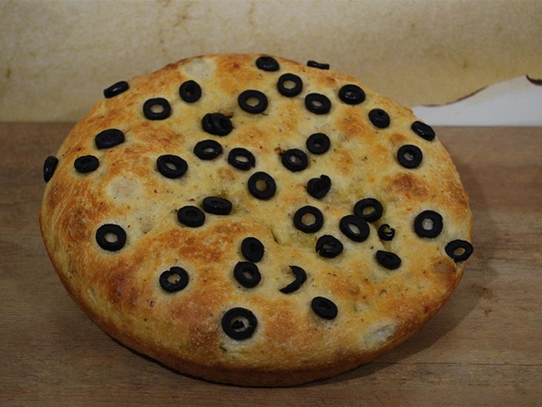 Focaccia + olijf