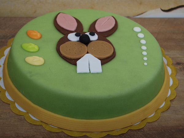 Paashaas Marsepeintaart